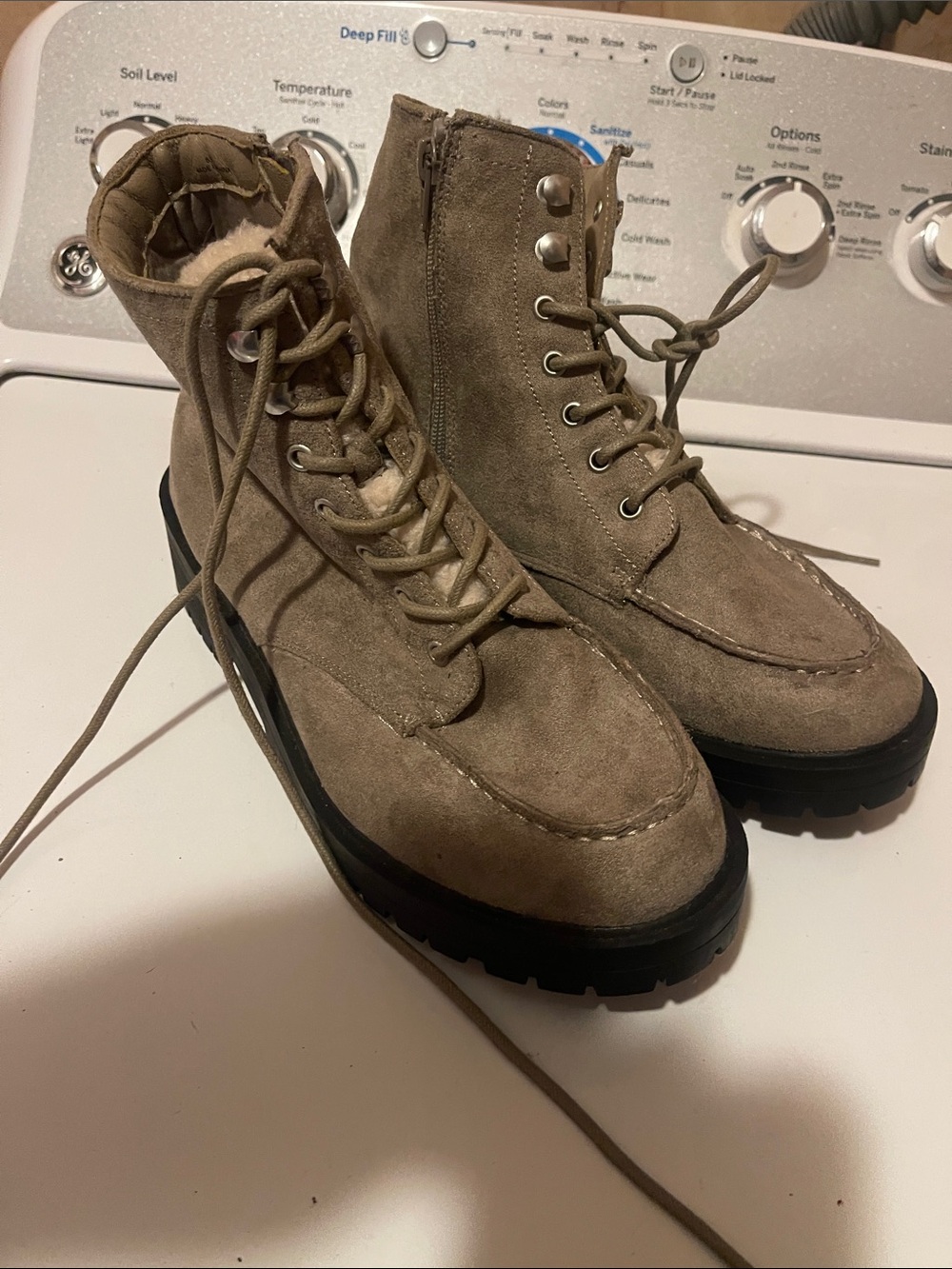 American Eagle Outfitters Men's Suede Chukka Boots in Taupe